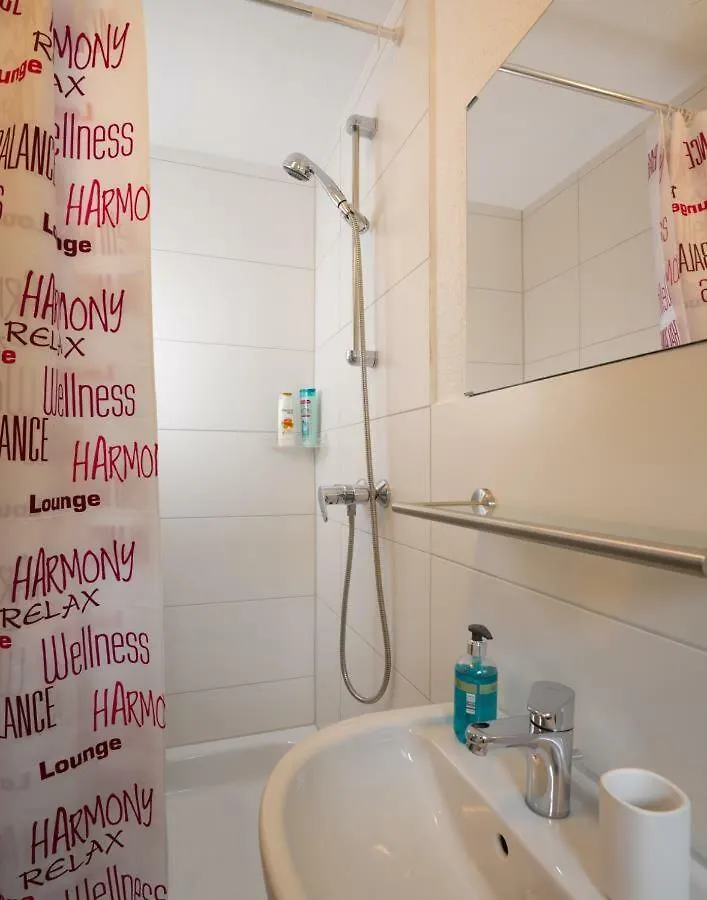 1-Zimmer-Apartment Heßdorf 아파트