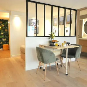 https://studio-neuf-premium-4-couchages-menton-monaco-nice.fr-provencehotel.com